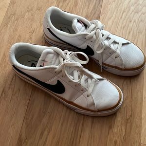 Nike flats. Worn 3 times.